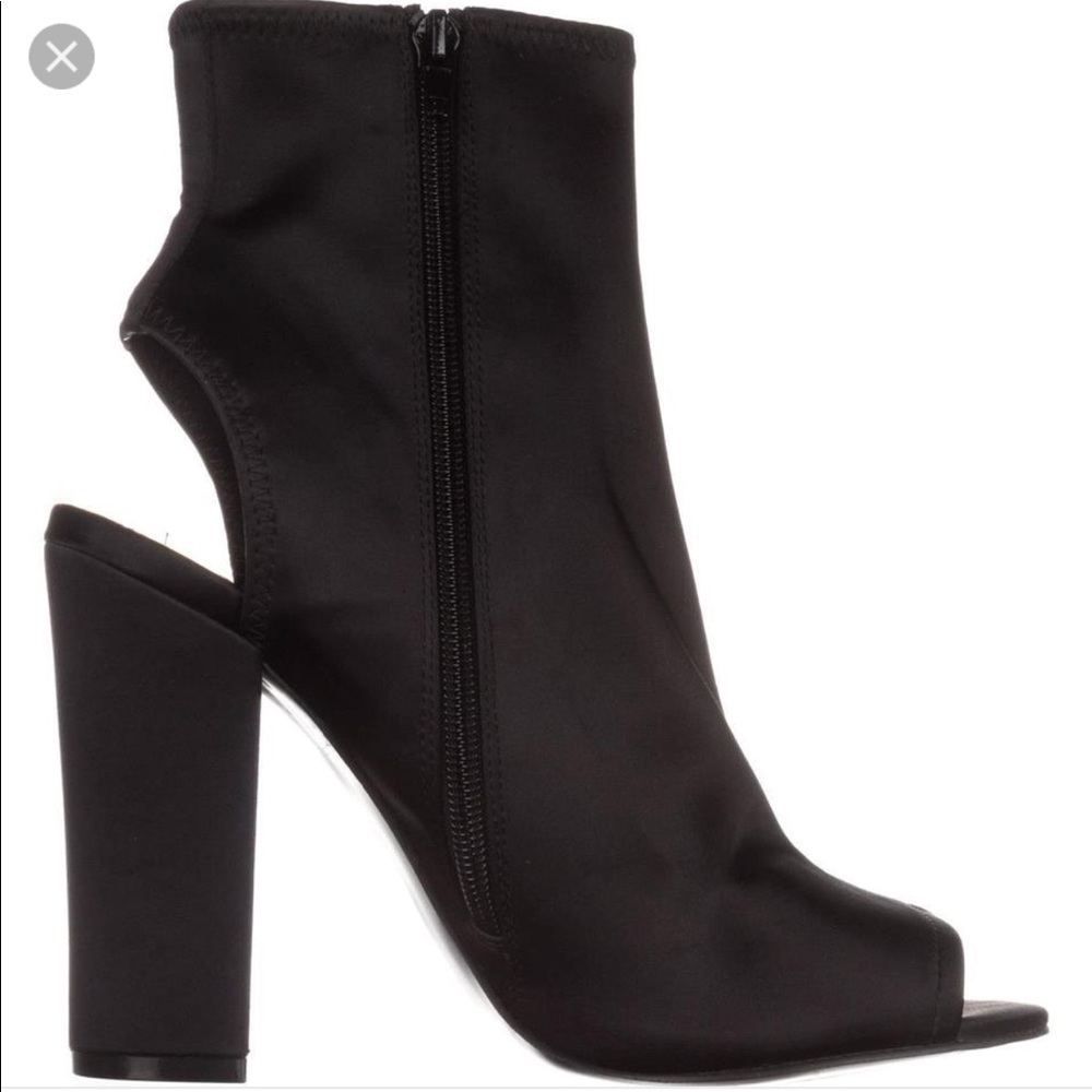 Steve Madden “Alta” Heels